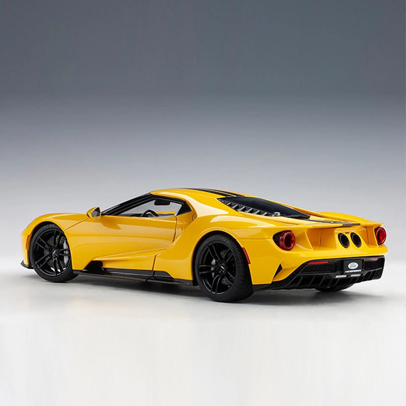 AUTOart 118 FORD GT 2017