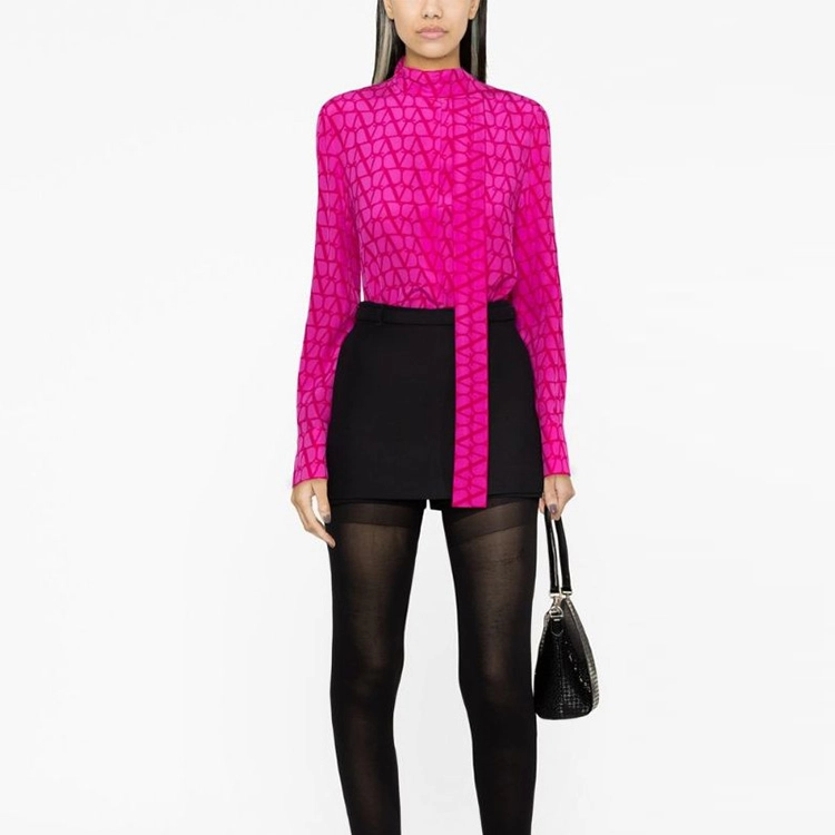 Valentino SS23 V