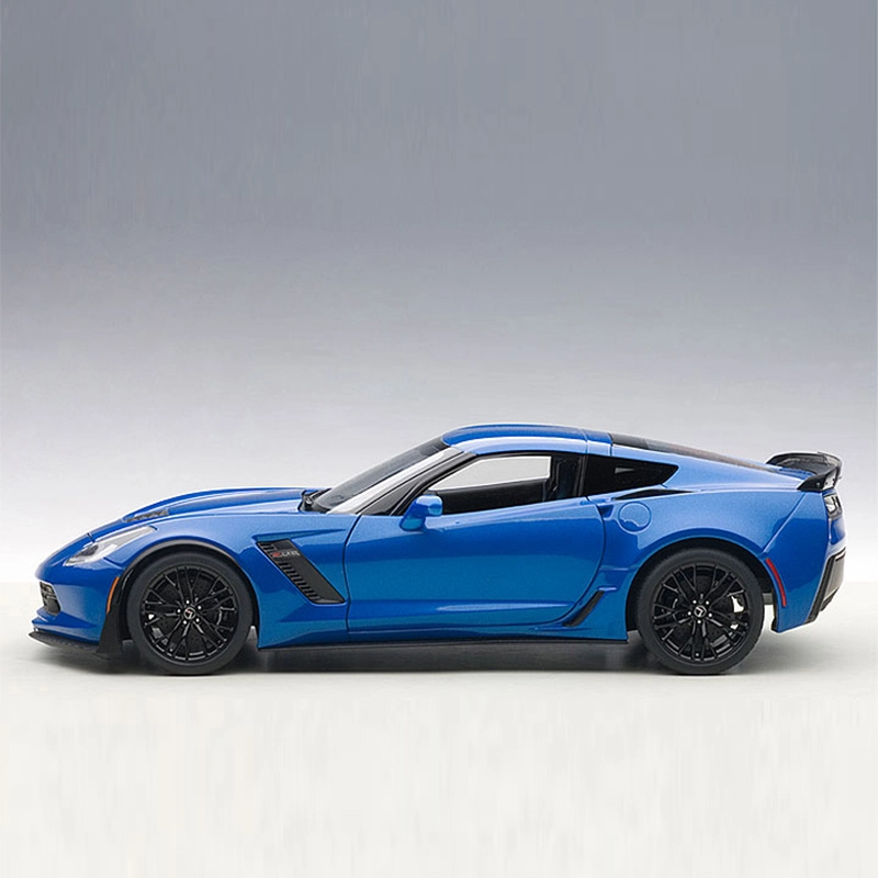 AUTOart 118 CORVETTE C7 Z06