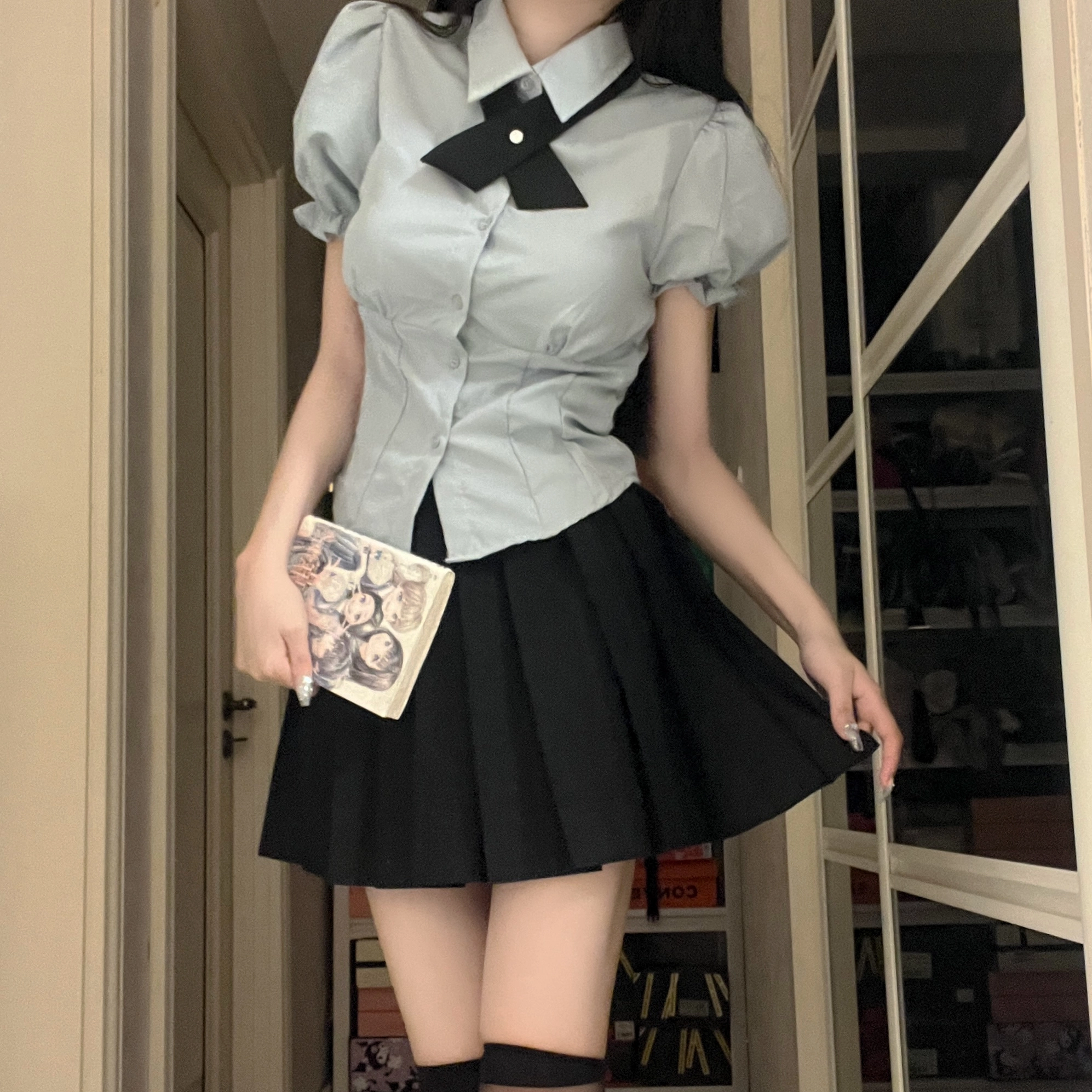 花山家的猫 纯色尖领单排扣合身短款短袖衬衫短款高腰百褶裙制服套装 女款