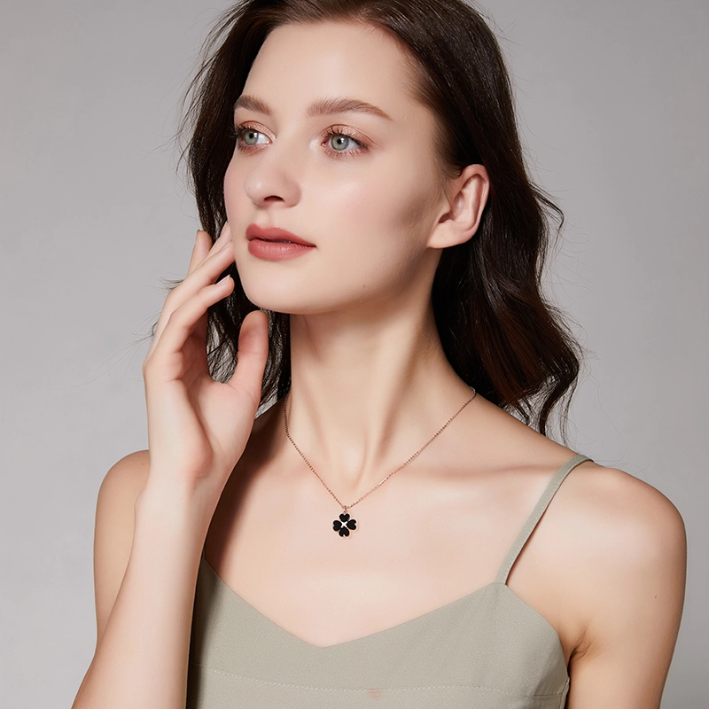 HOLLY RYAN 18K
