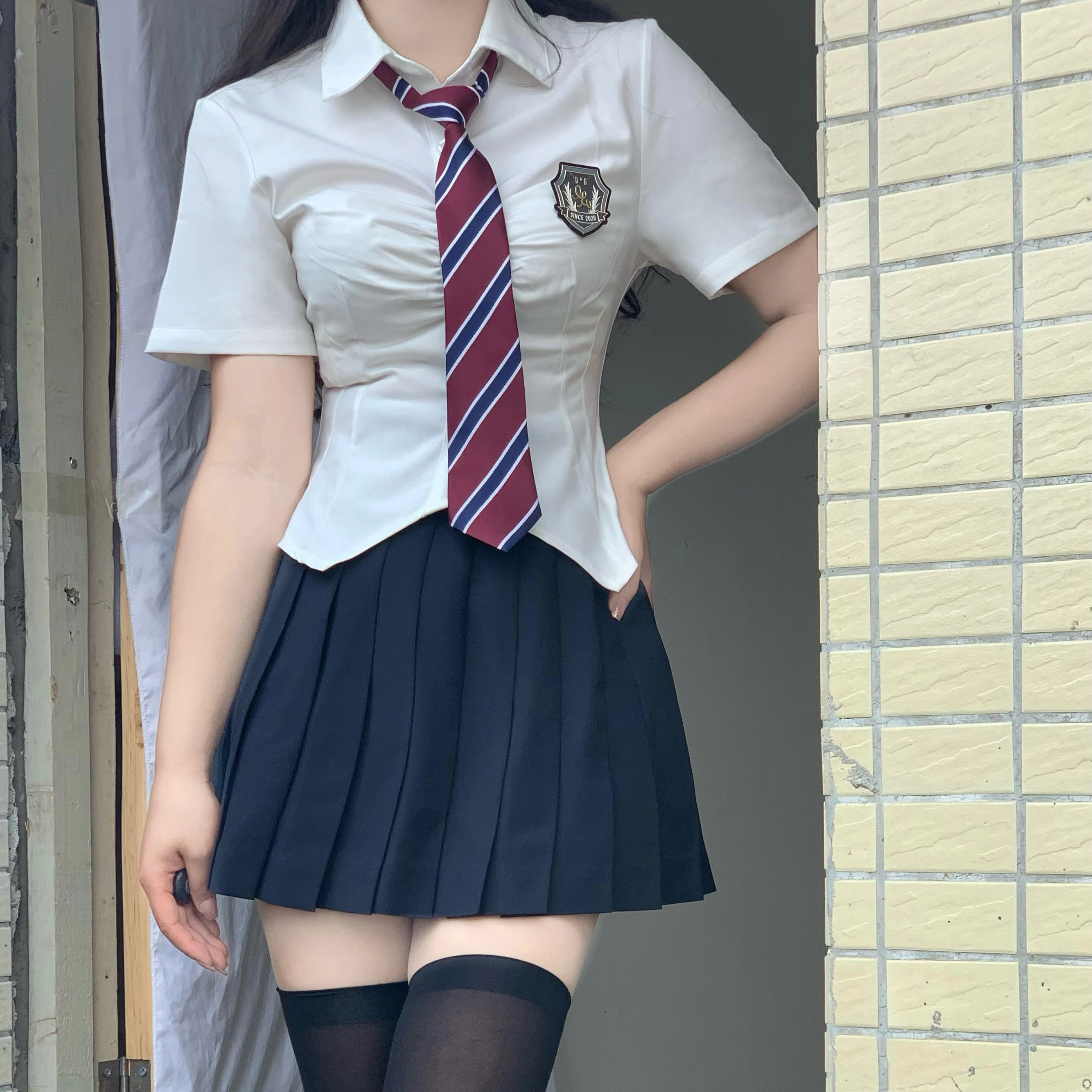 九条喵 撞色领带修身收腰衬衫制服上装 女款 白色