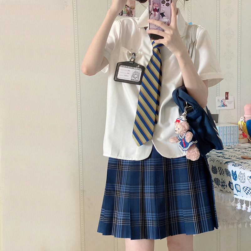 东鲸岁时记 纯色翻领直筒短袖 羽京高衬衫 女款