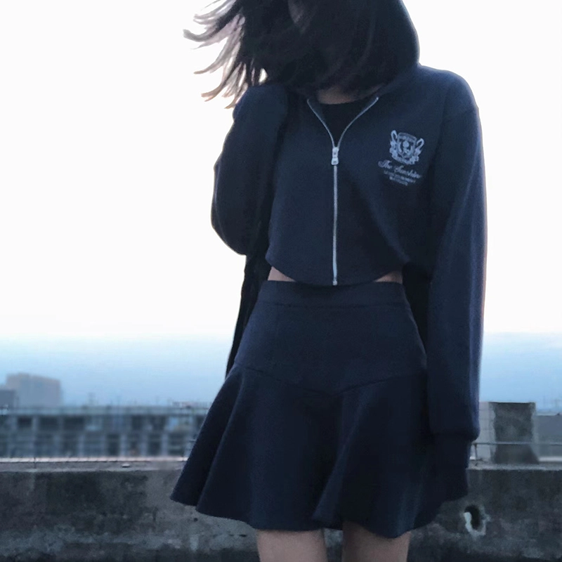东鲸岁时记 字母印花休闲制服套装 女款