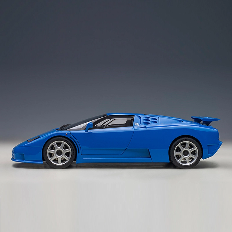 AUTOart 118 EB110 SS