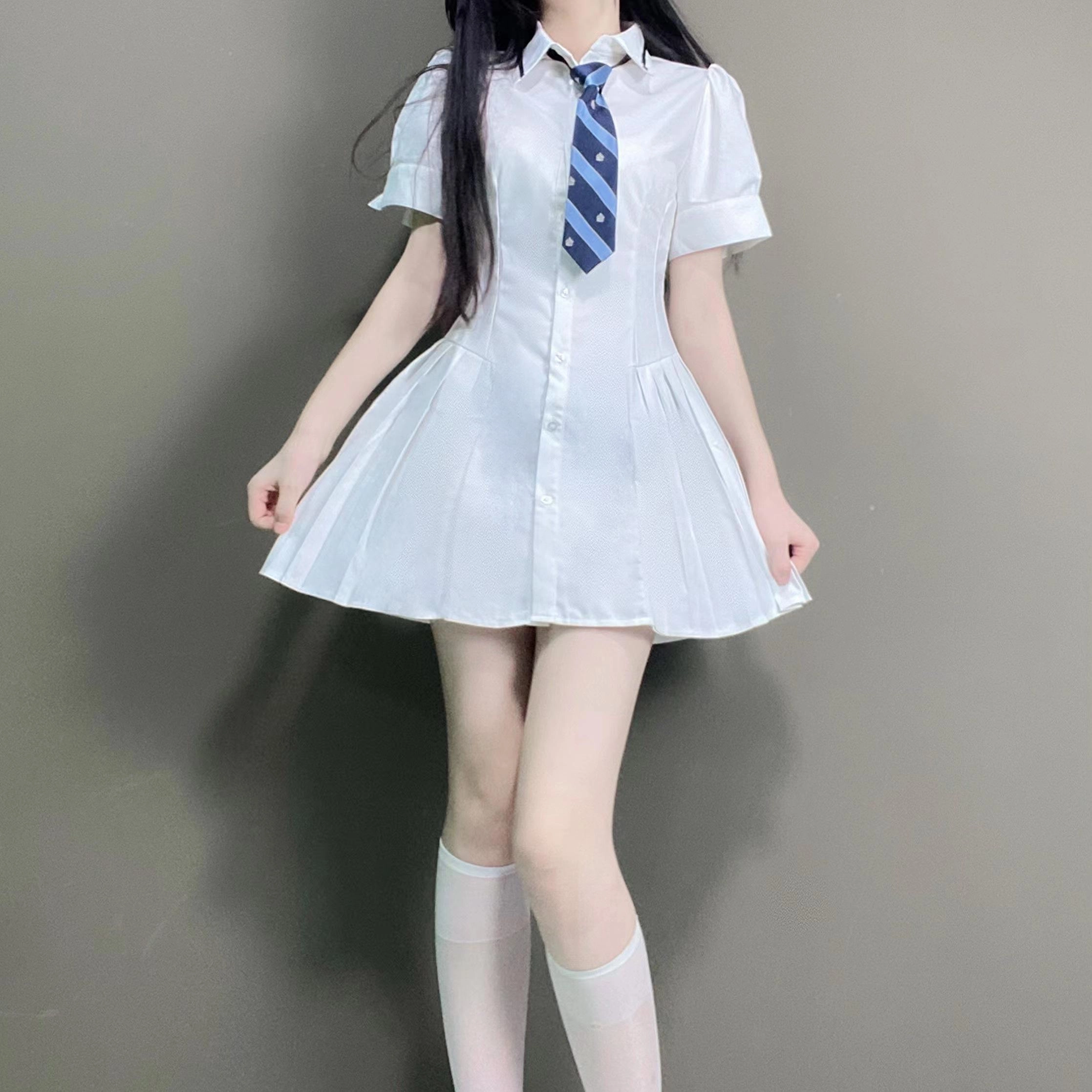 九条喵 小白川 纯色收腰衬衫式百褶短袖制服连衣裙 白色 开学季