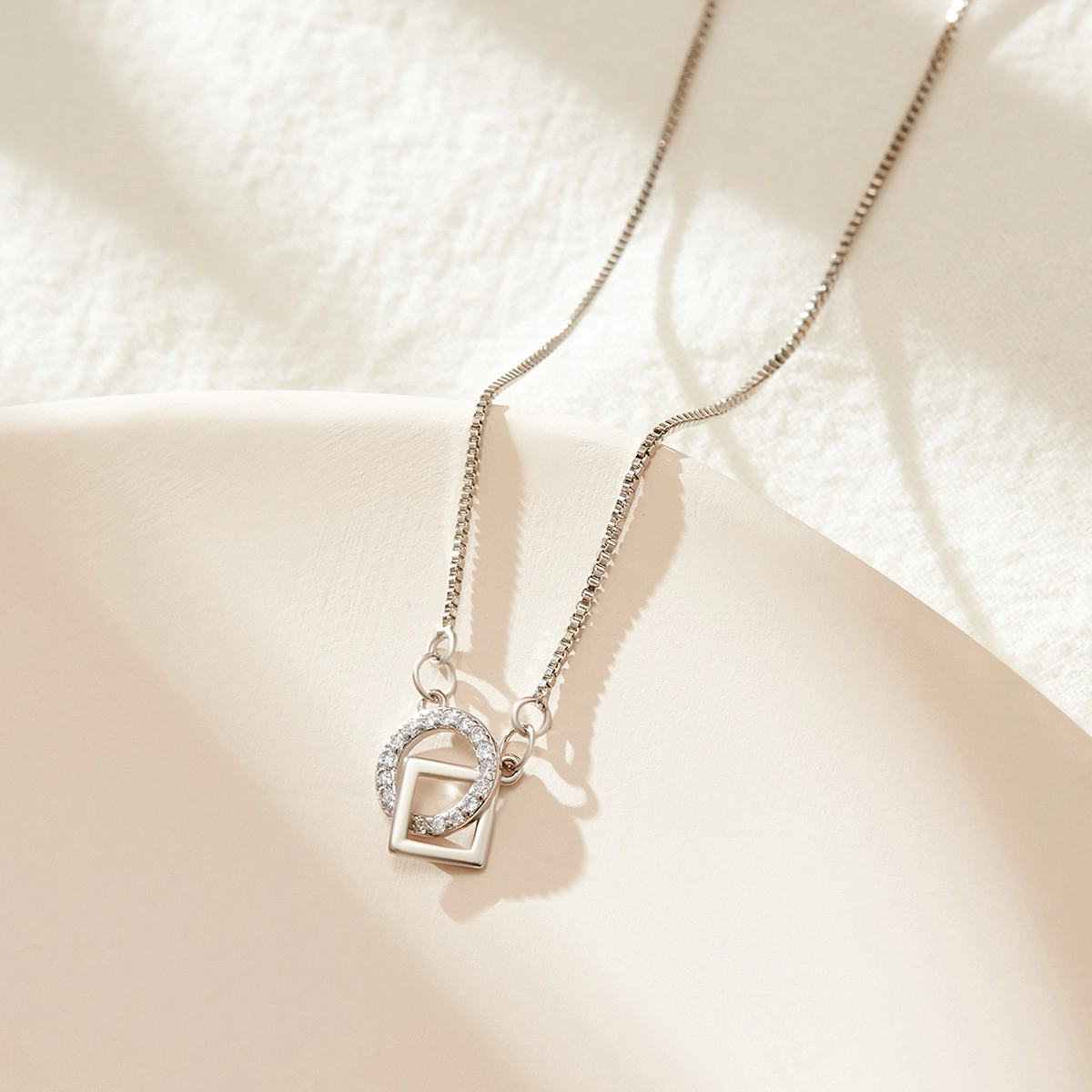 DAISY BEAUTY S925t