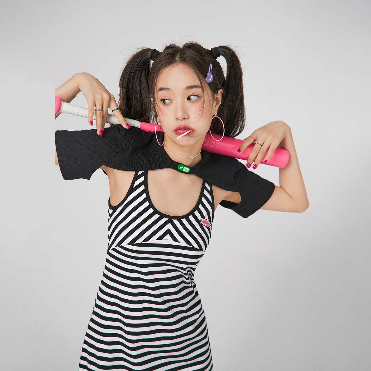 CHUU T