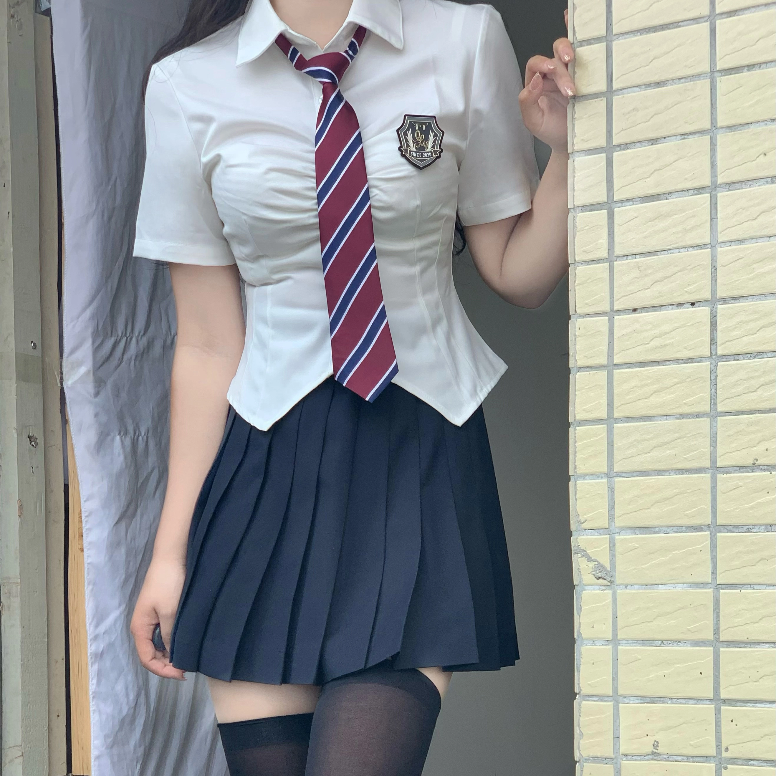 九条喵 撞色领带修身收腰衬衫制服上装 女款 白色