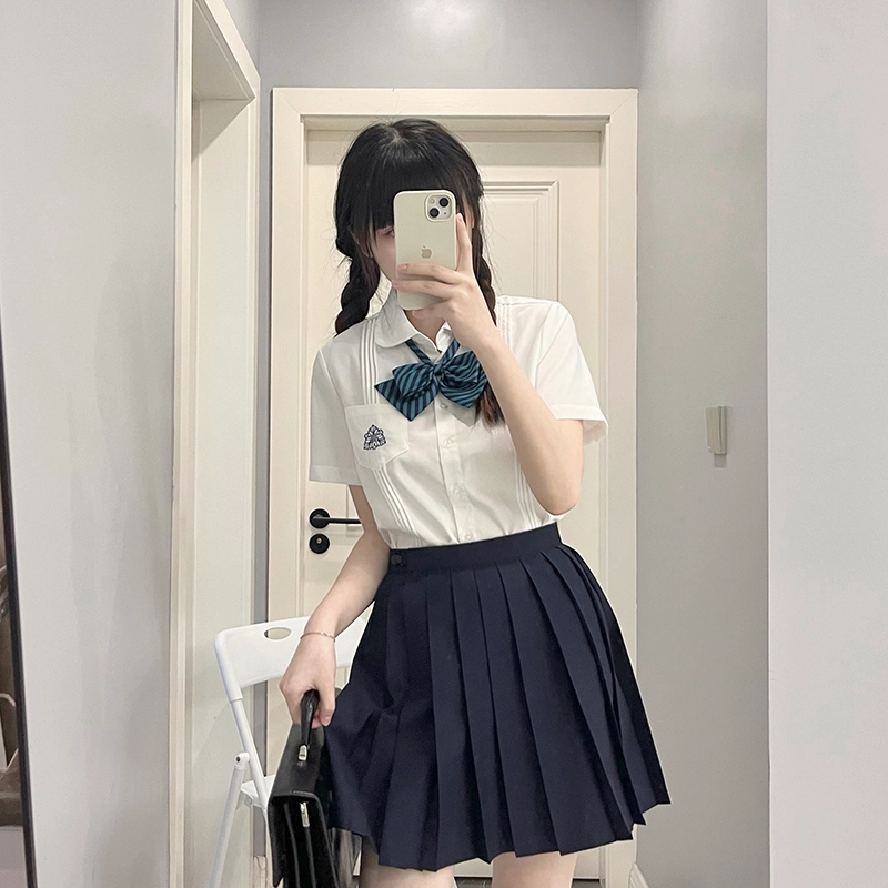 东鲸岁时记 刺绣领带翻领单排扣短袖衬衫 女款