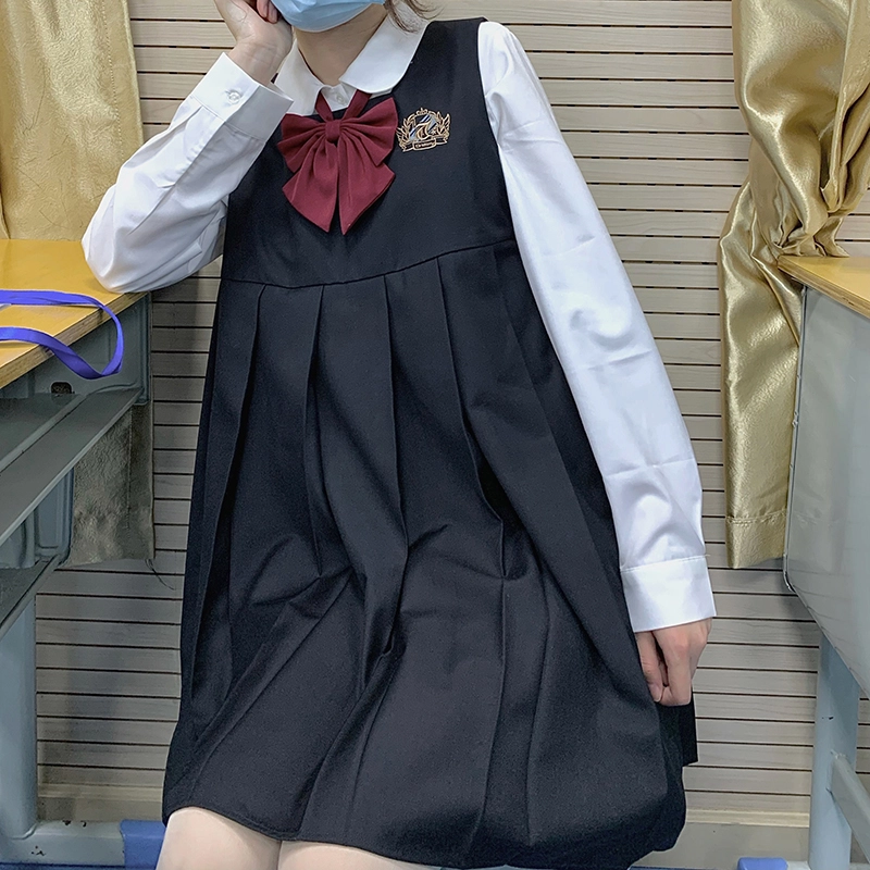 东鲸岁时记 圆领褶皱刺绣无袖连衣裙 女款