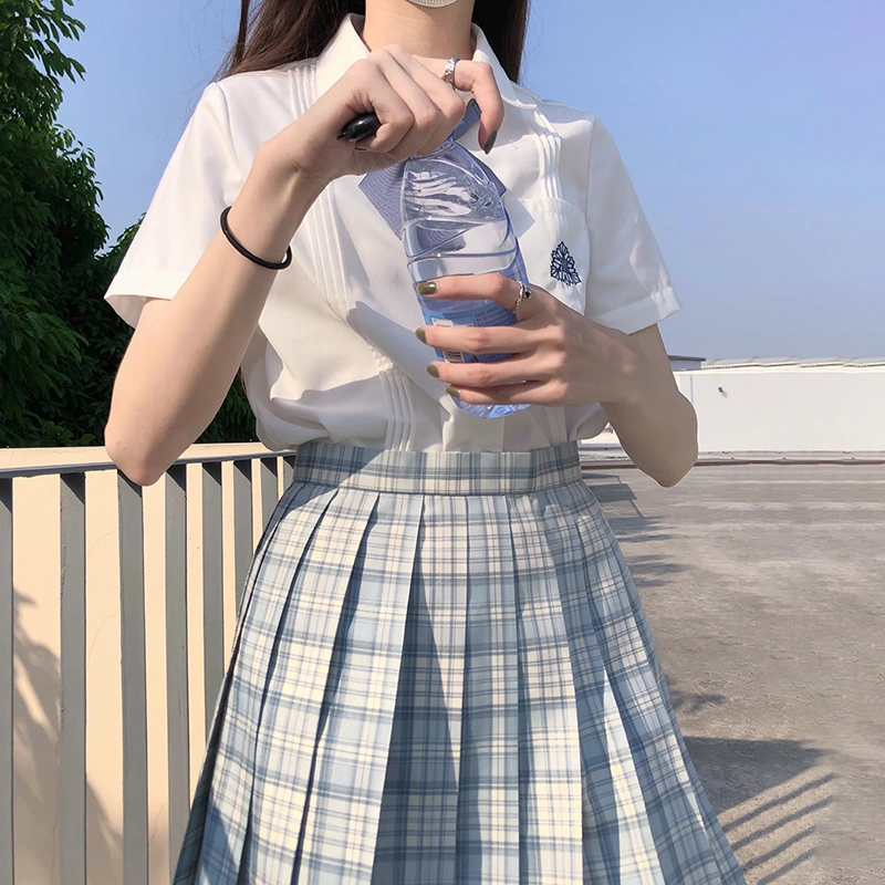 东鲸岁时记 刺绣领带翻领单排扣短袖衬衫 女款
