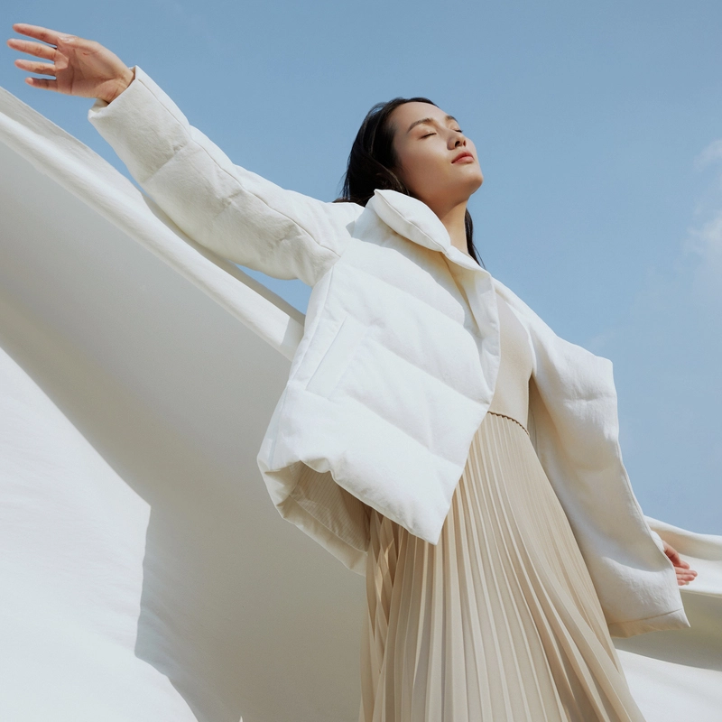波司登 纯色翻领拉链羽绒服外套 女款 