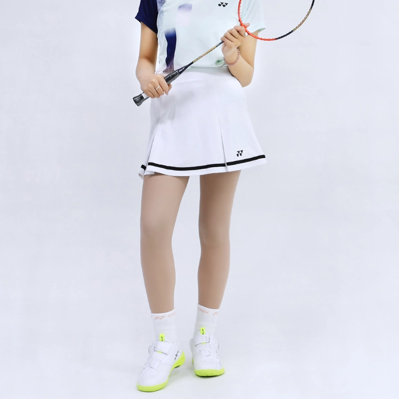 YONEX