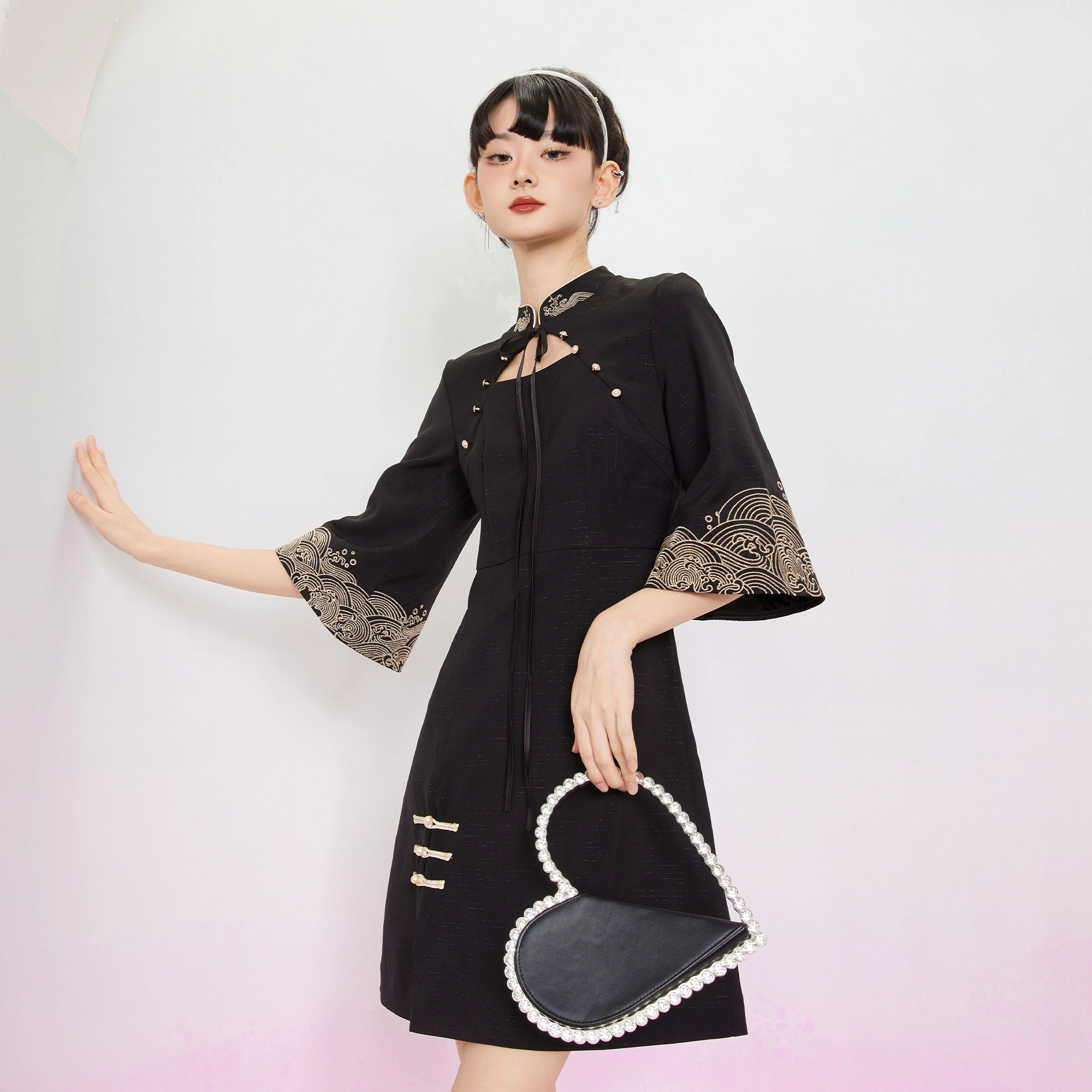 槿爷东方 海浪刺绣长袖高腰旗袍 女款 黑色