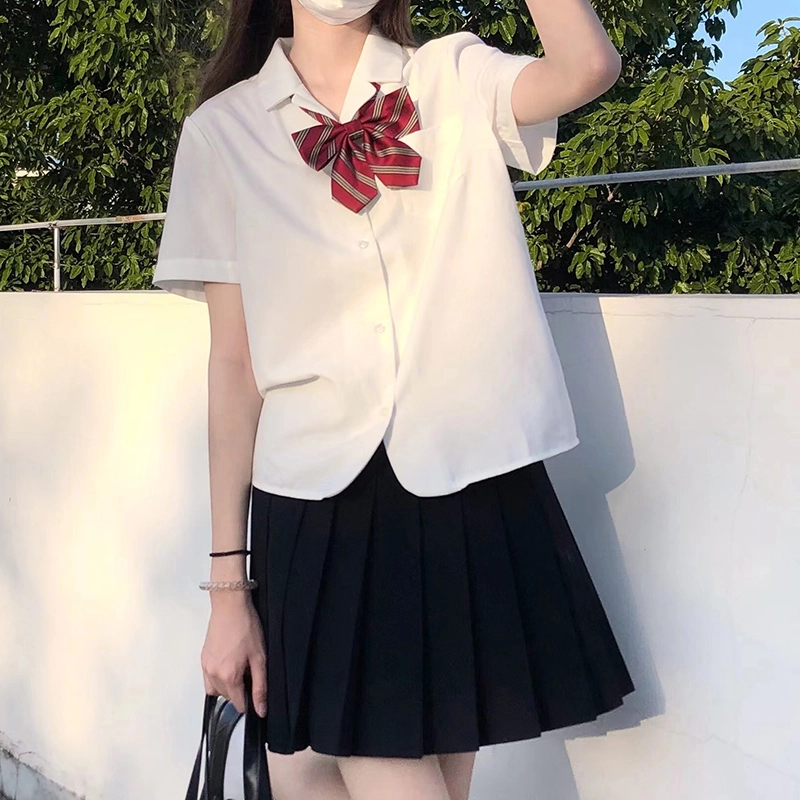 东鲸岁时记 纯色翻领直筒短袖 羽京高衬衫 女款