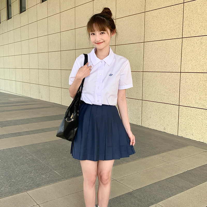 东鲸岁时记 刺绣印花收腰短袖 紫川附中衬衫 女款