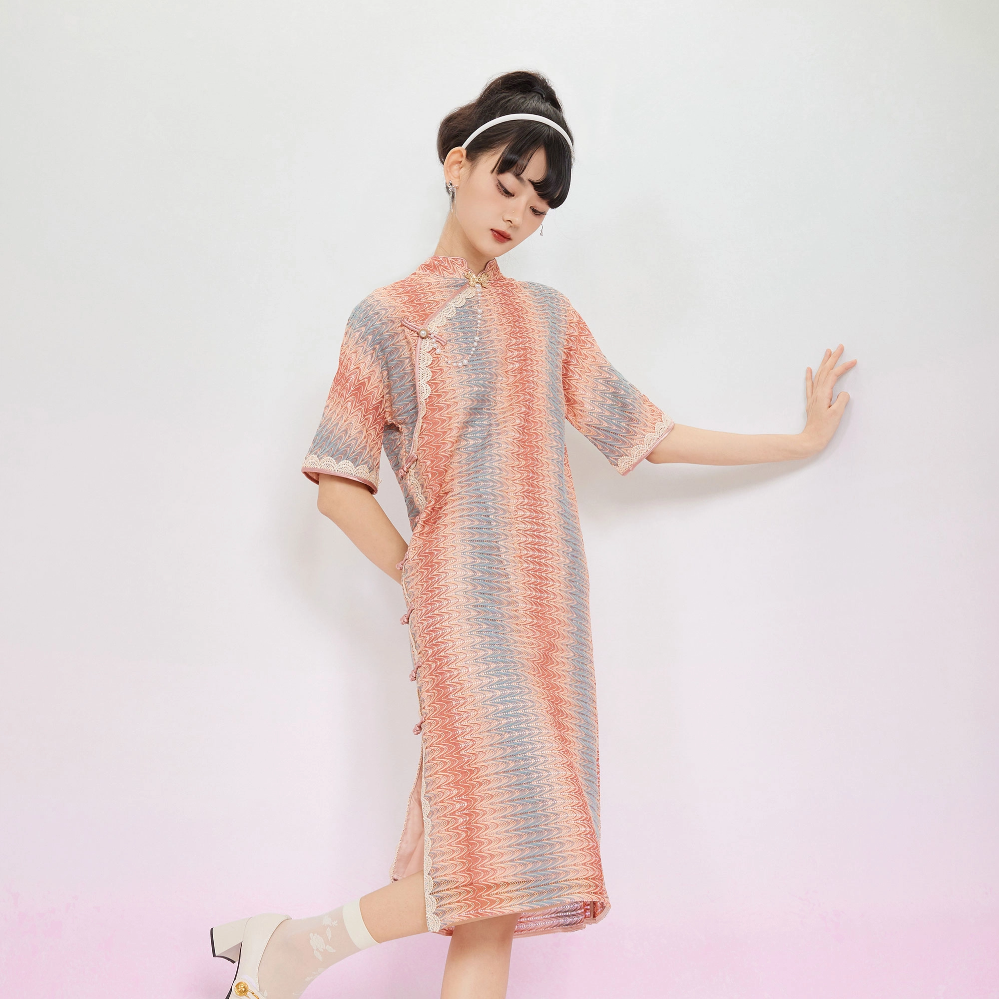 槿爷东方 霈尘三色渐变连肩旗袍 女款 彩色