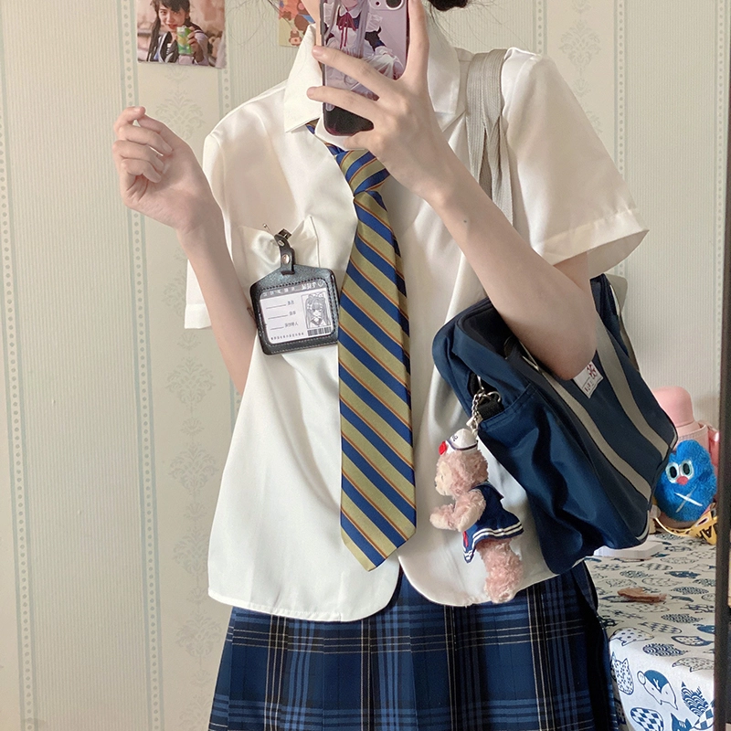 东鲸岁时记 纯色翻领直筒短袖 羽京高衬衫 女款