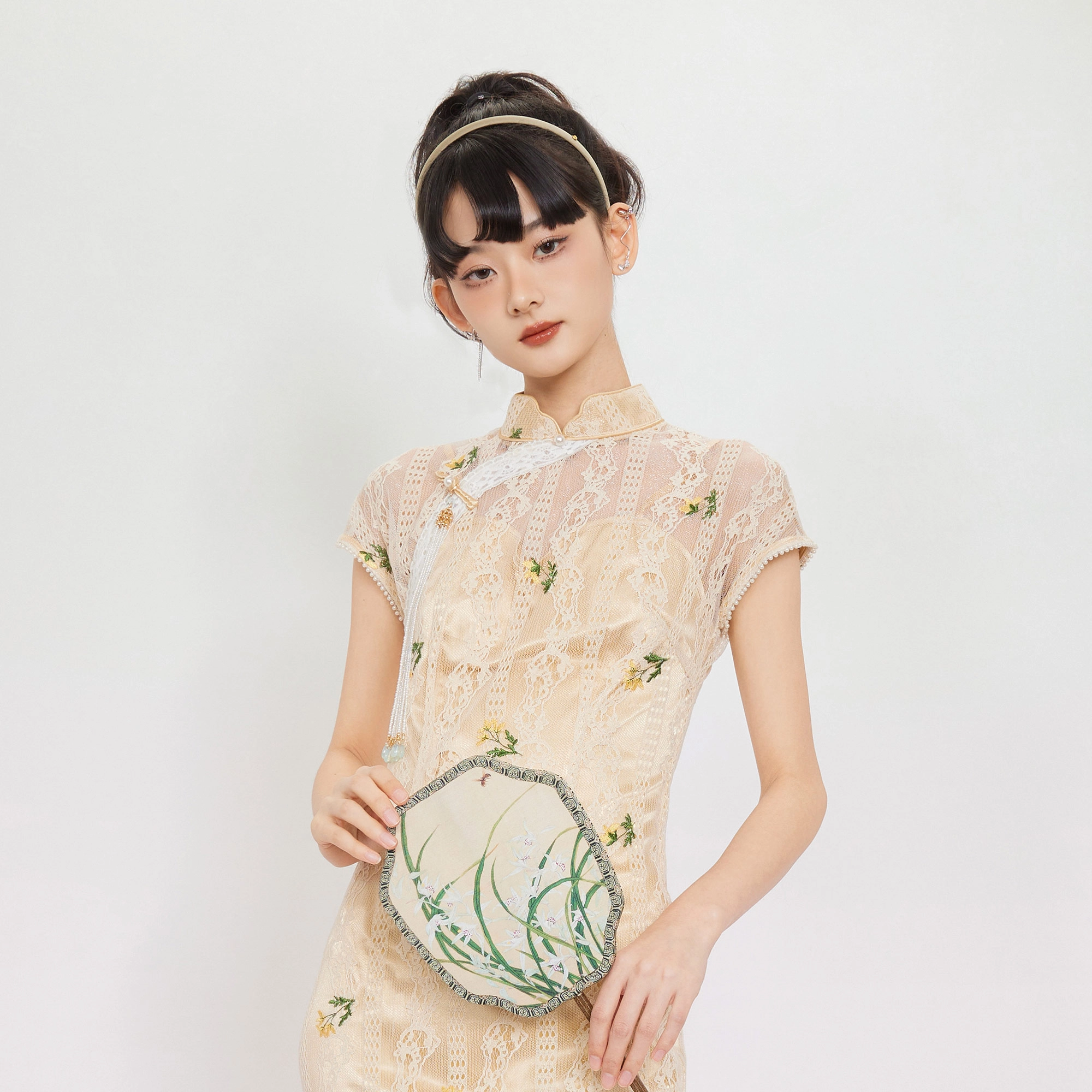 槿爷东方 金盏花复古风改良蚀骨旗袍 女款 浅杏色