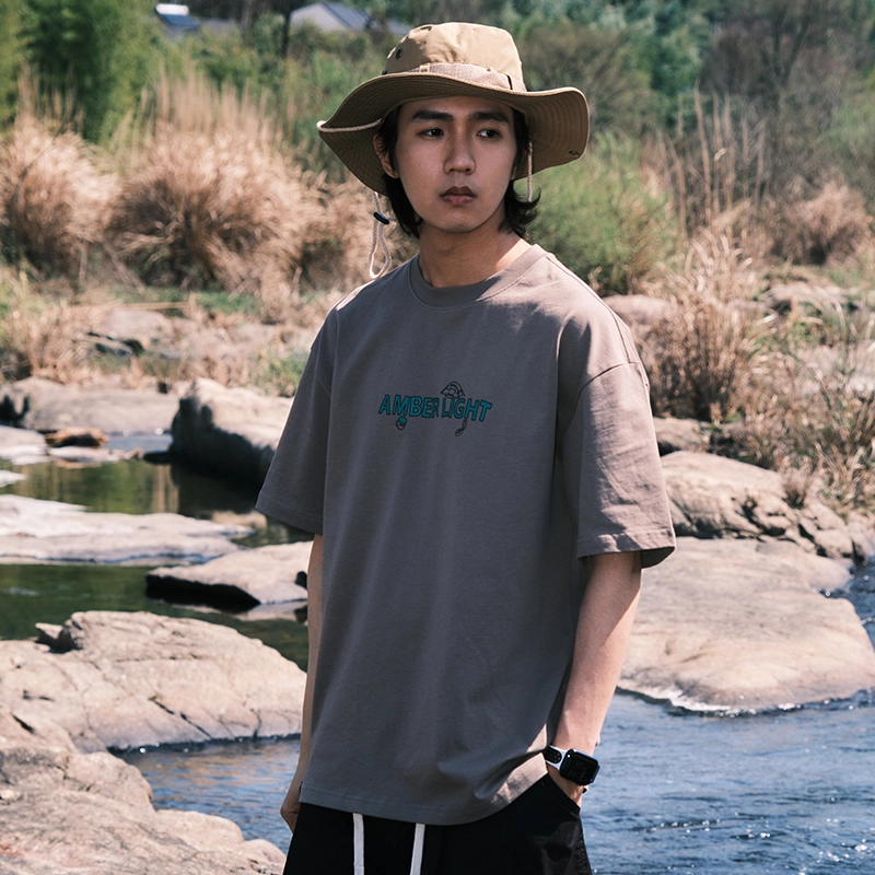 AMBER LIGHT T