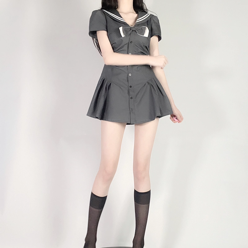 九条喵 蝴蝶结褶皱收腰短袖连衣裙 女款 灰色