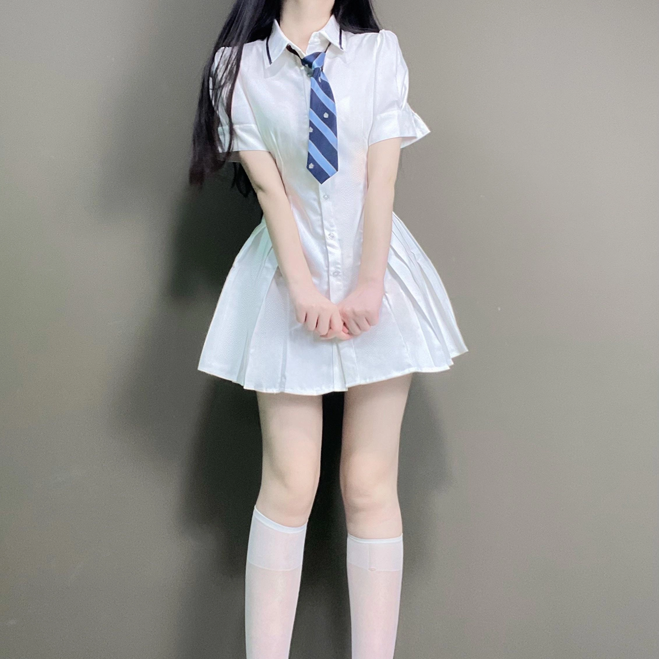 九条喵 小白川 纯色收腰衬衫式百褶短袖制服连衣裙 白色 开学季