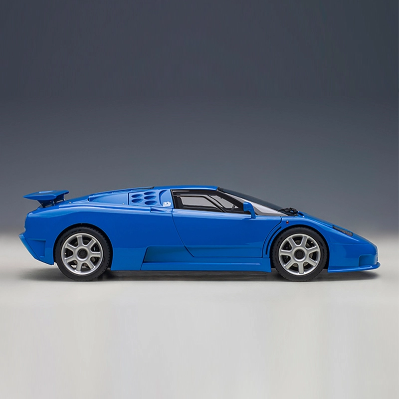 AUTOart 118 EB110 SS