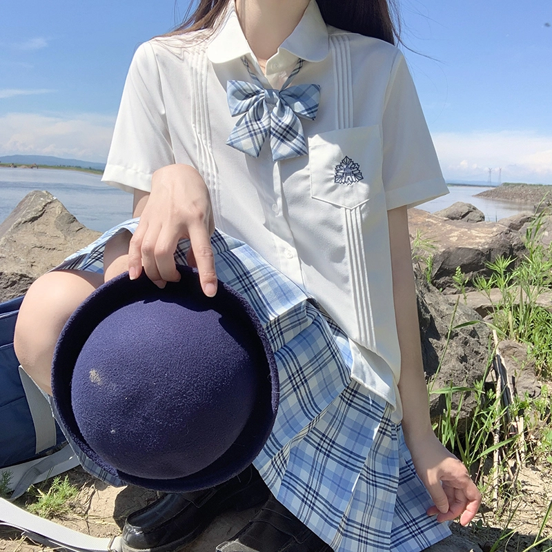 东鲸岁时记 刺绣领带翻领单排扣短袖衬衫 女款
