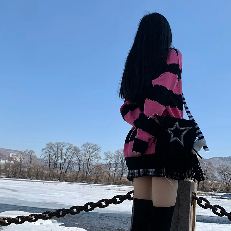 东鲸岁时记 条纹套头宽松撞色针织衫 女款 黑粉色