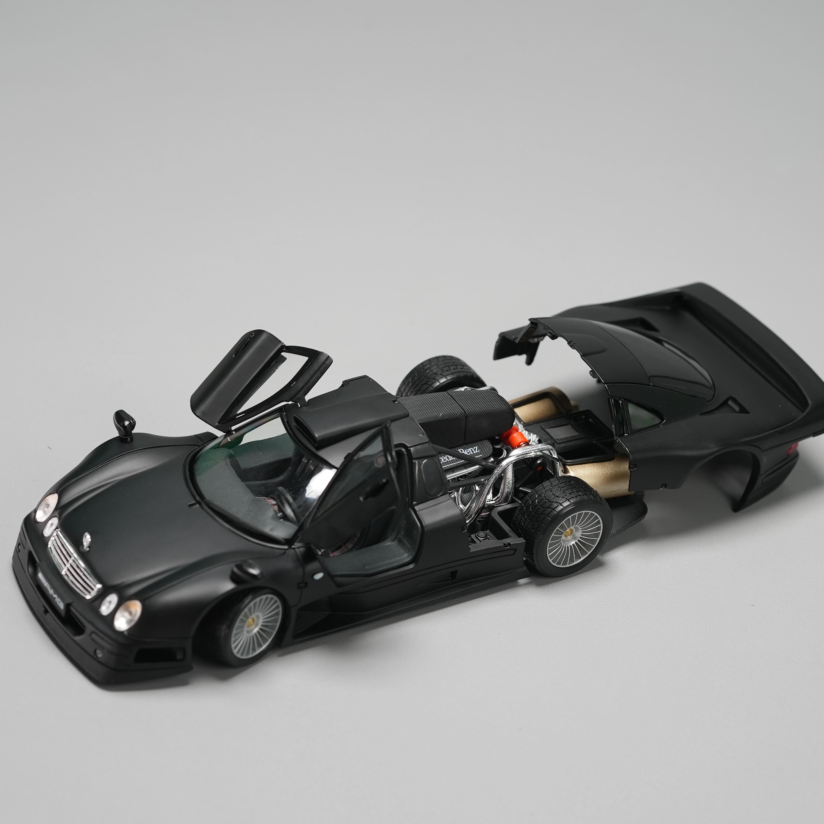Maisto 118 CLK-GTR Street Version