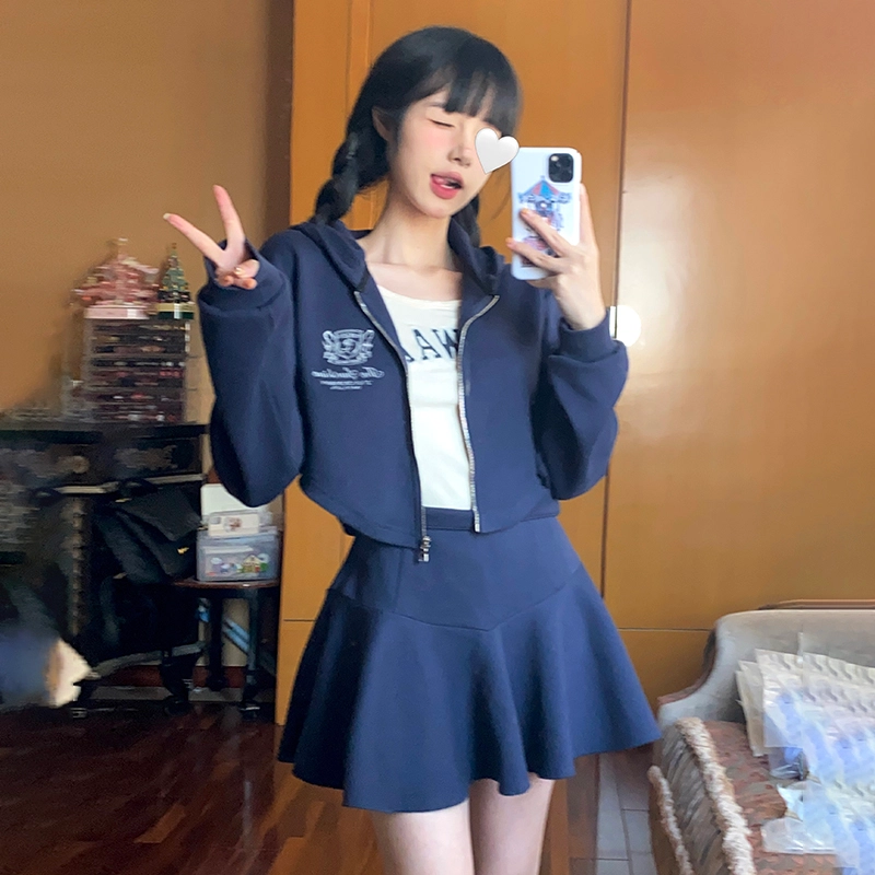 东鲸岁时记 字母印花休闲制服套装 女款