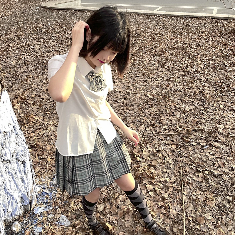 东鲸岁时记 纯色制服短袖衬衫 女款 白色