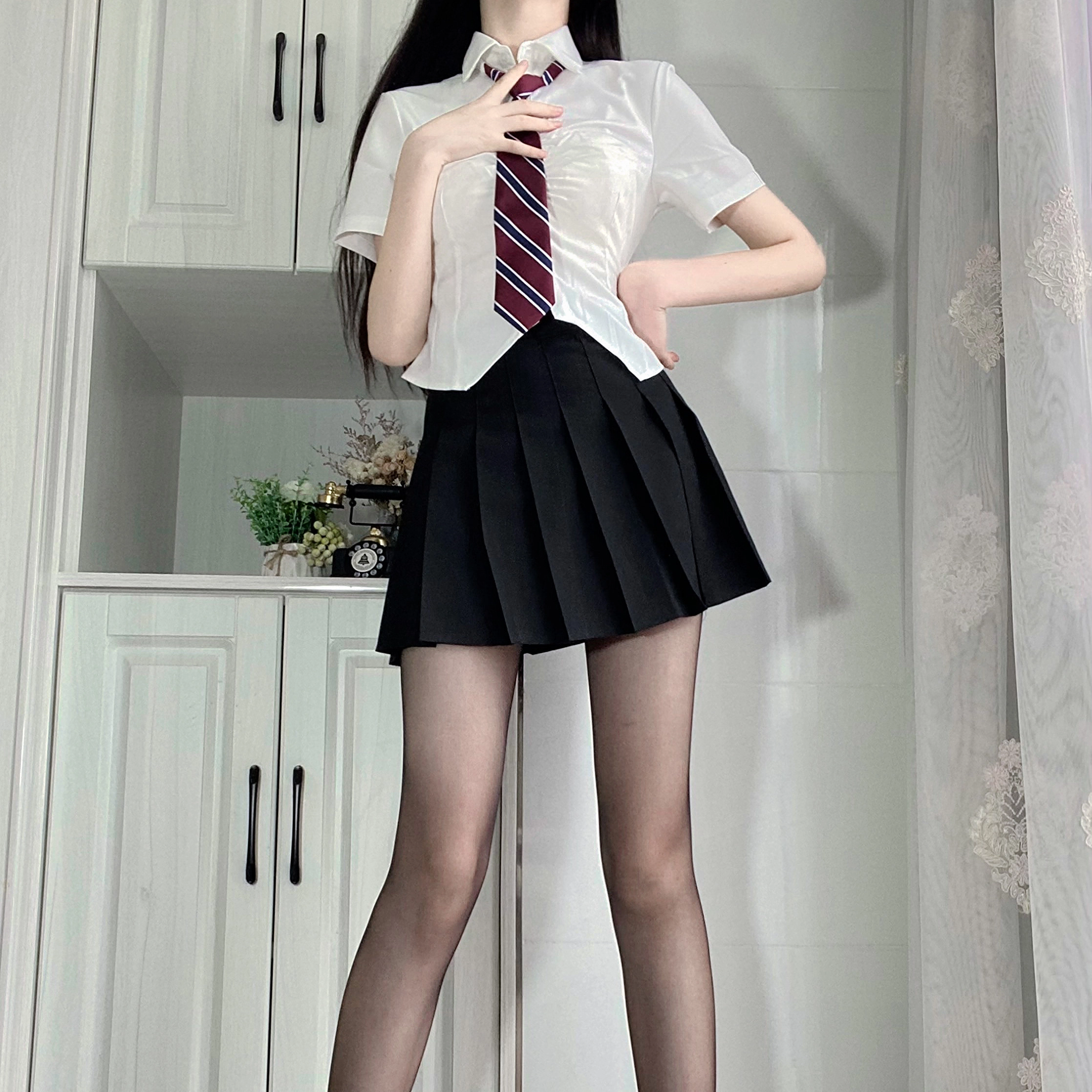 九条喵 撞色领带修身收腰衬衫制服上装 女款 白色