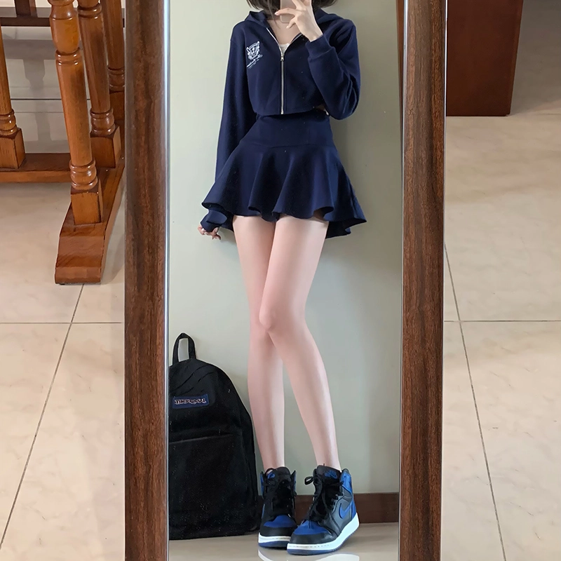 东鲸岁时记 字母印花休闲制服套装 女款