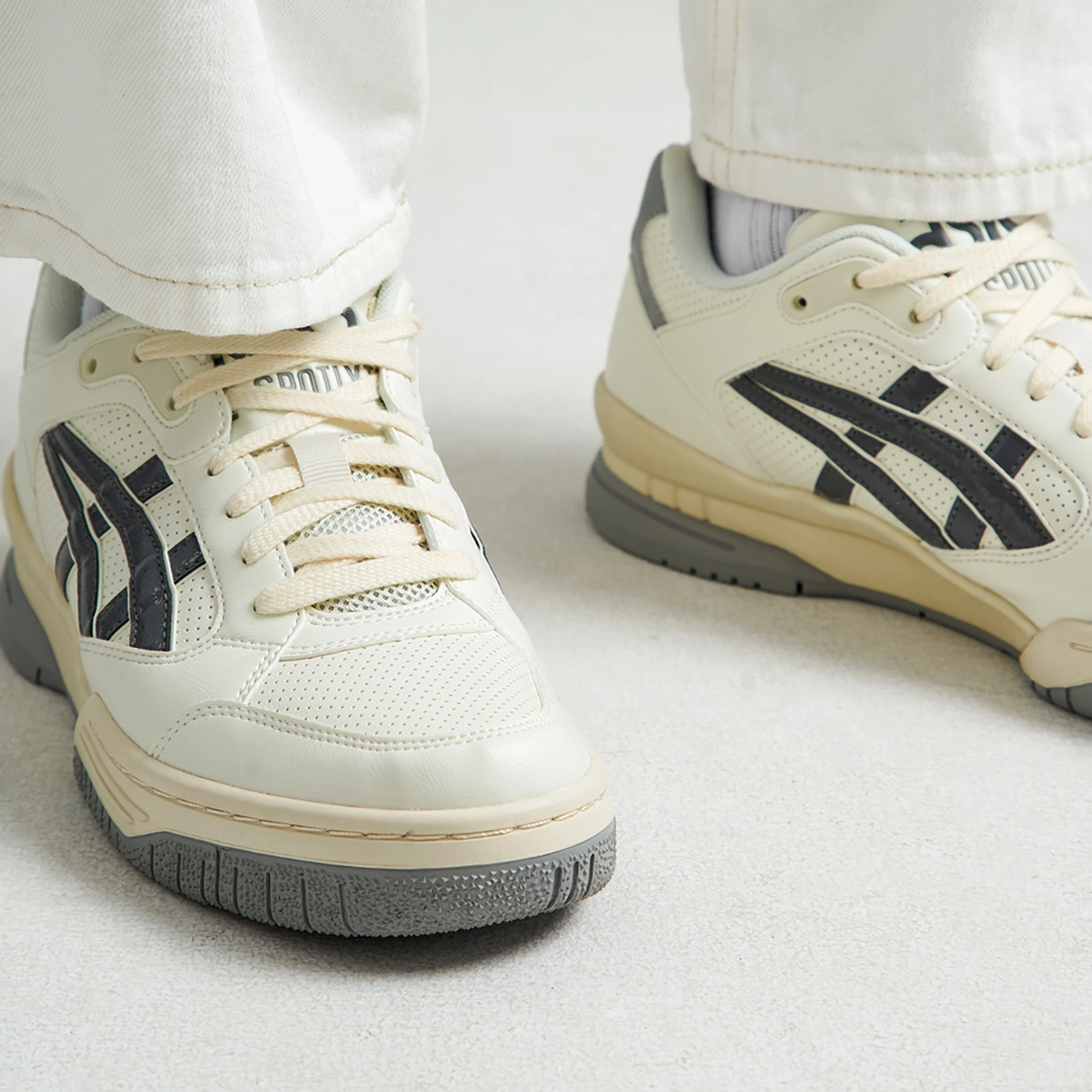 Asics Gel-Spotlyte Low