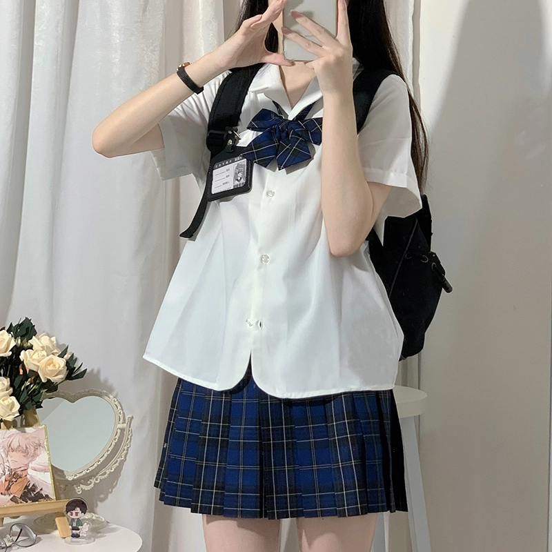 东鲸岁时记 纯色翻领直筒短袖 羽京高衬衫 女款