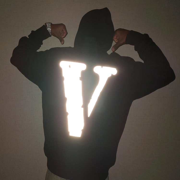 VLONE FW22 VLogo