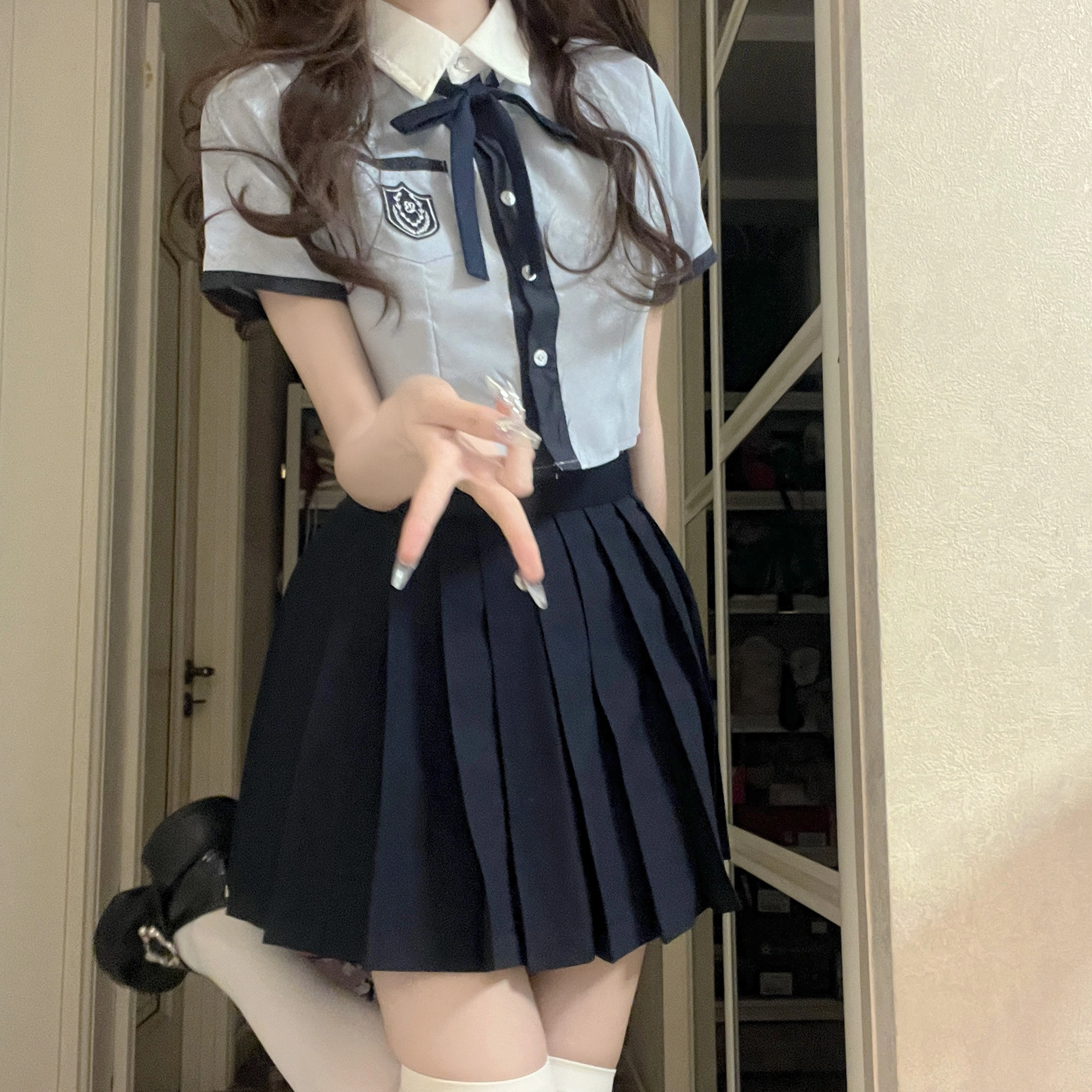花山家的猫 纯色尖领纽扣短款短袖衬衫高腰短款半身裙制服套装 女款