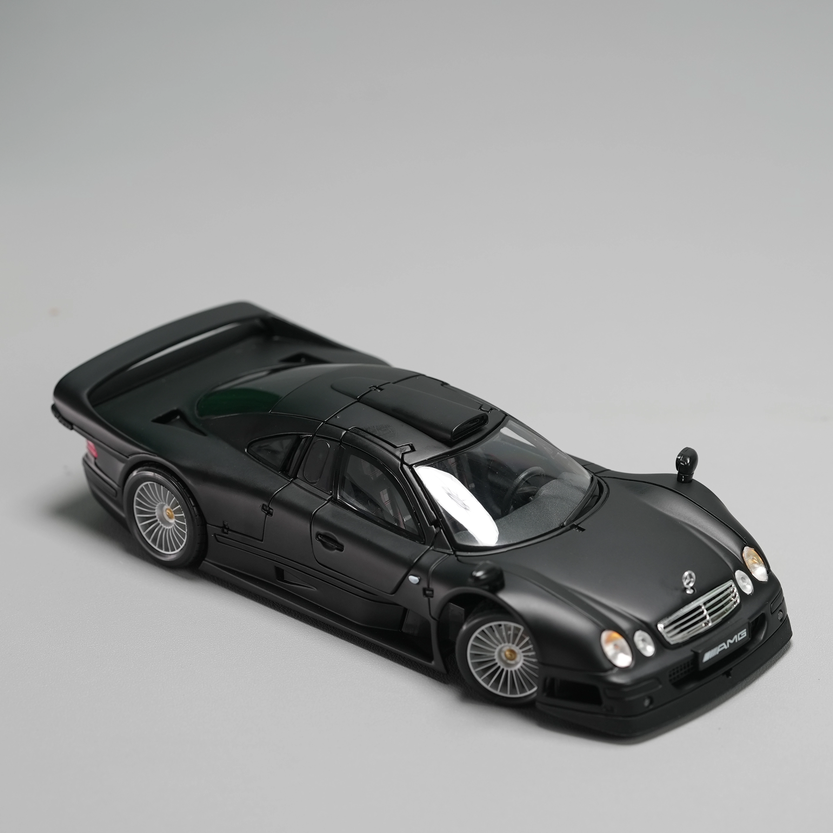 Maisto 118 CLK-GTR Street Version
