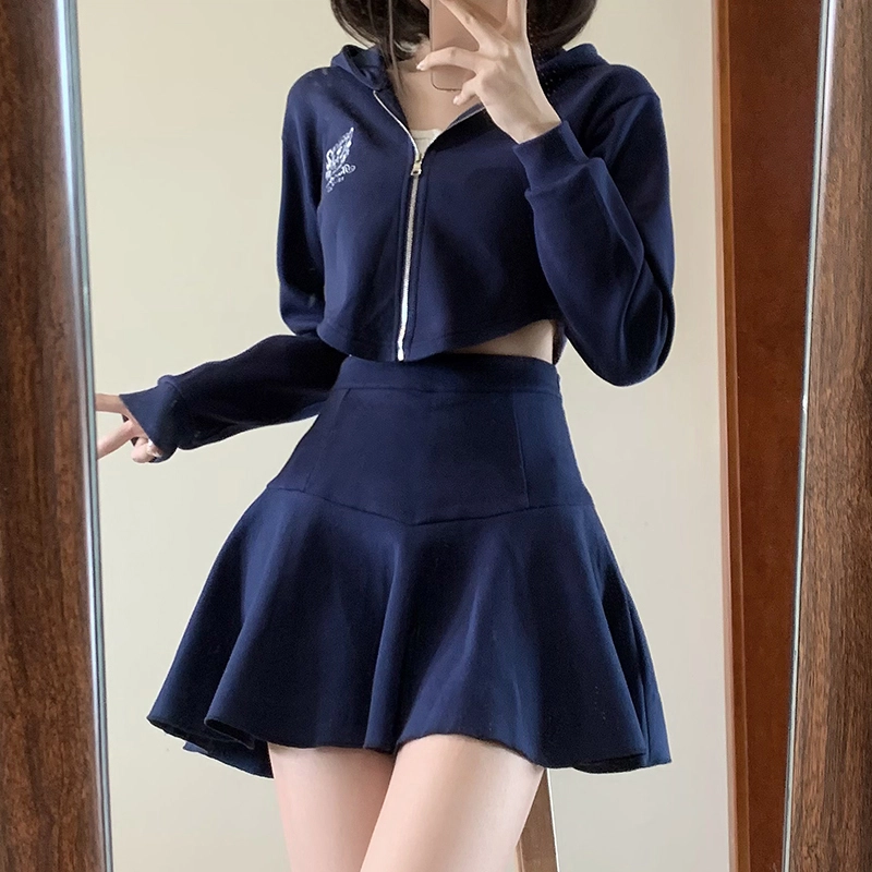 东鲸岁时记 字母印花休闲制服套装 女款