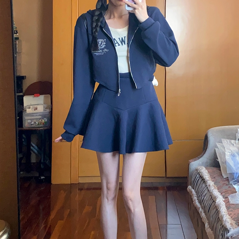 东鲸岁时记 字母印花休闲制服套装 女款