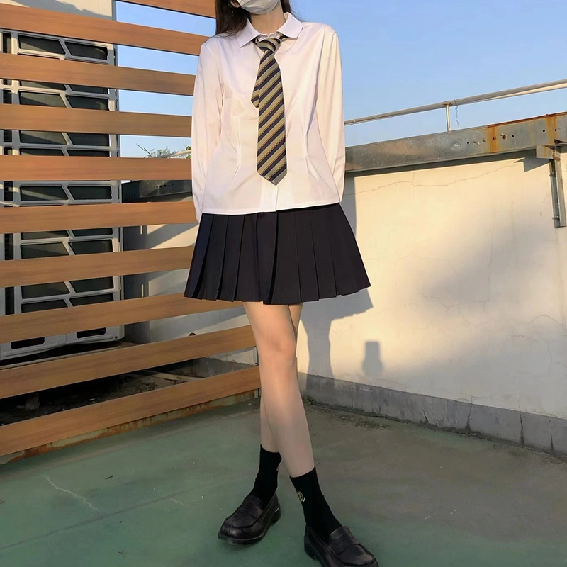 东鲸岁时记 纯色翻领单排扣长袖 紫川附中衬衫 女款