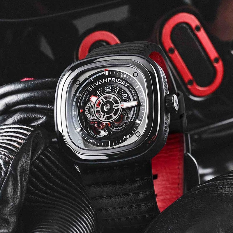 SEVENFRIDAY P 47.6mm P3C02L