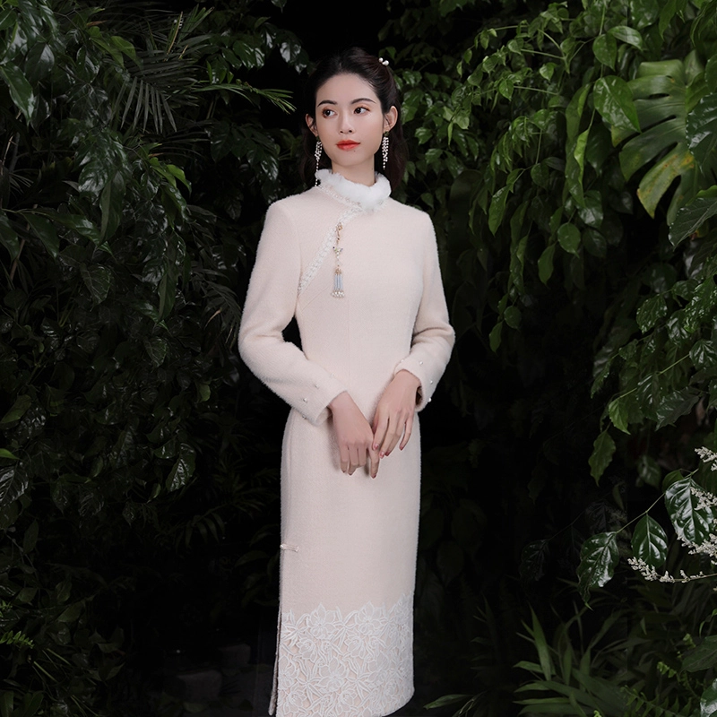槿爷东方 芳华幸 纯色优雅毛呢加厚长袖旗袍 女款 杏色