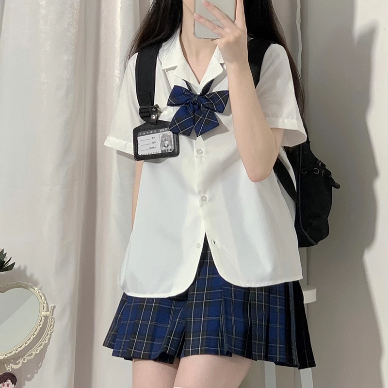 东鲸岁时记 纯色翻领直筒短袖 羽京高衬衫 女款