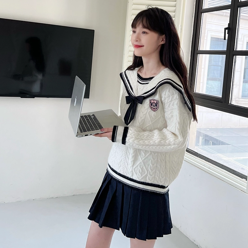 九条喵 刺绣蝴蝶结海军领套头长袖圣诞毛衣 女款 含礼盒装 白色