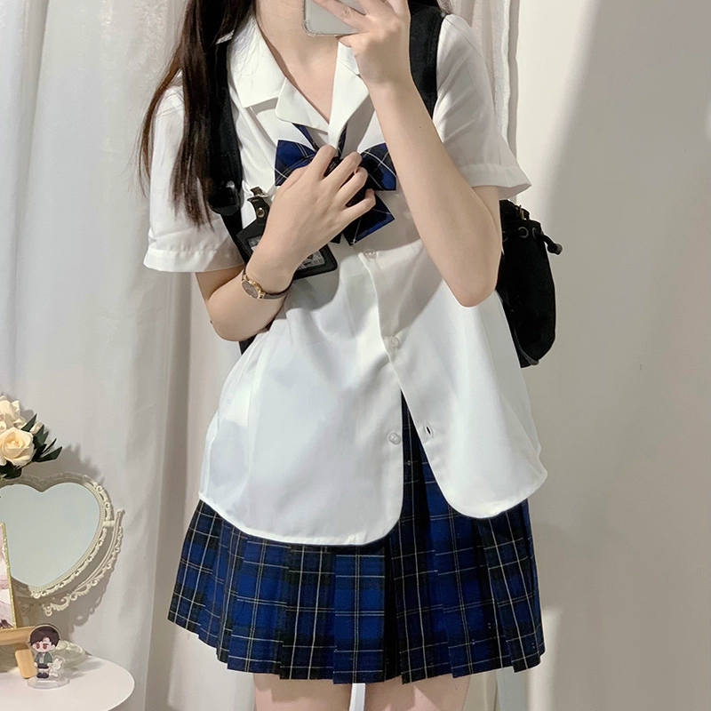 东鲸岁时记 纯色翻领直筒短袖 羽京高衬衫 女款