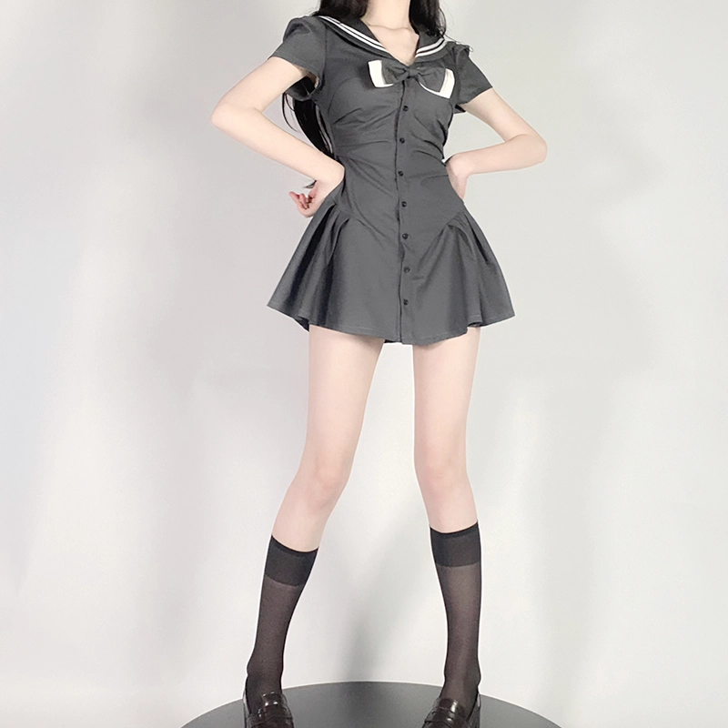 九条喵 蝴蝶结褶皱收腰短袖连衣裙 女款 灰色