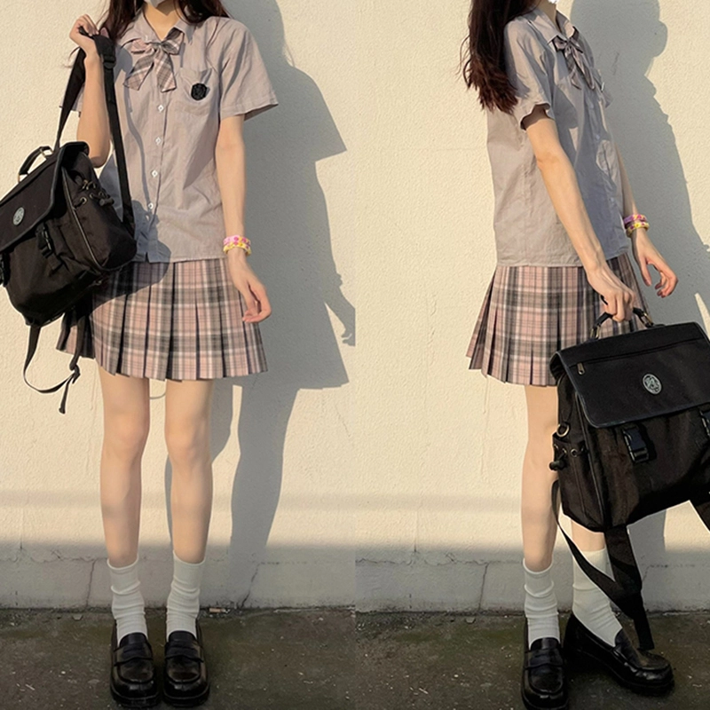 东鲸岁时记 日系格纹百褶半身裙 女款